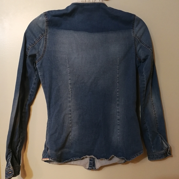 Zara Button Long Sleeves Jean Shirt - Picture 2 of 4